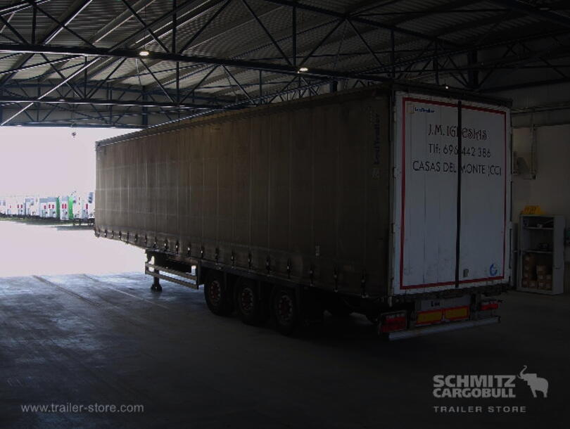 Leci Trailer - Standard Curtainsider (1)