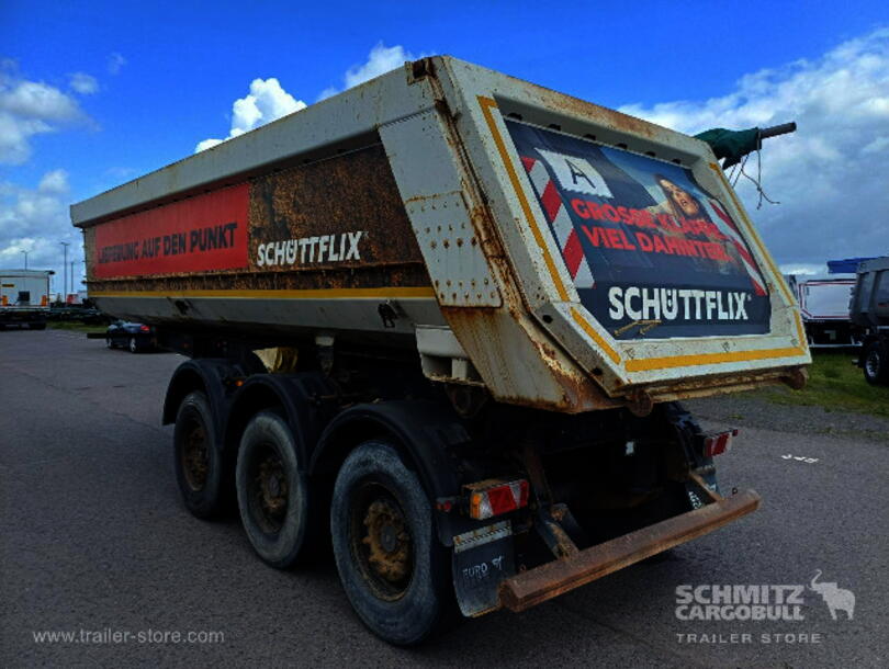 Kögel - steel half pipe body Tipper (1)