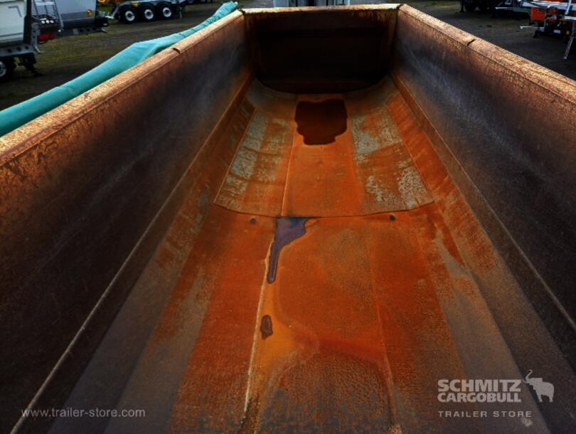 Kögel - steel half pipe body Tipper (2)