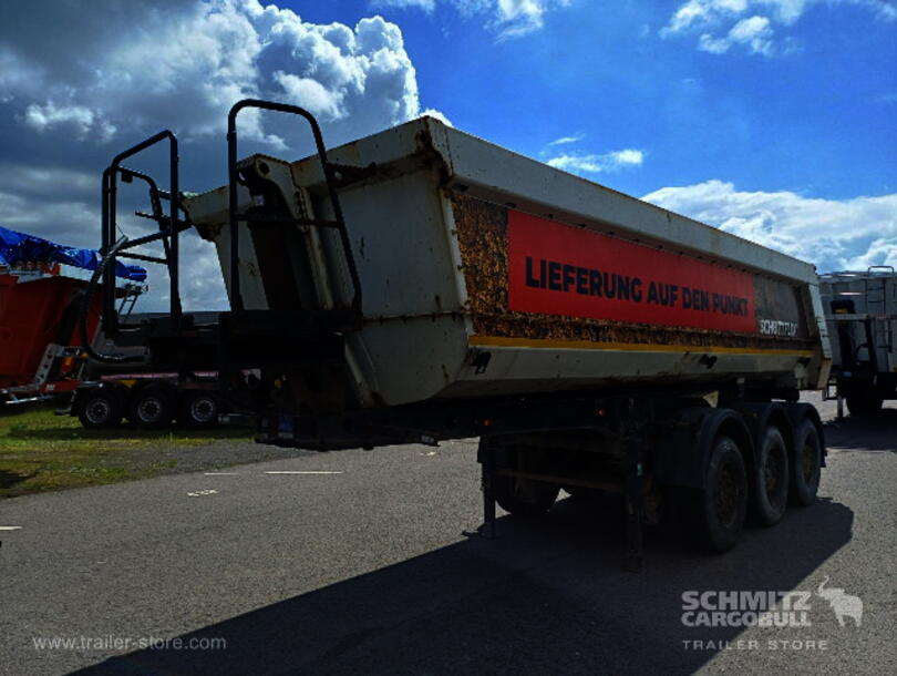 Kögel - steel half pipe body Tipper (3)