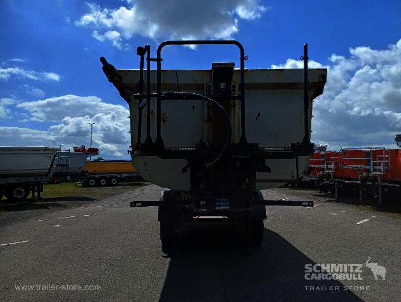 Kögel - steel half pipe body Tipper (6)