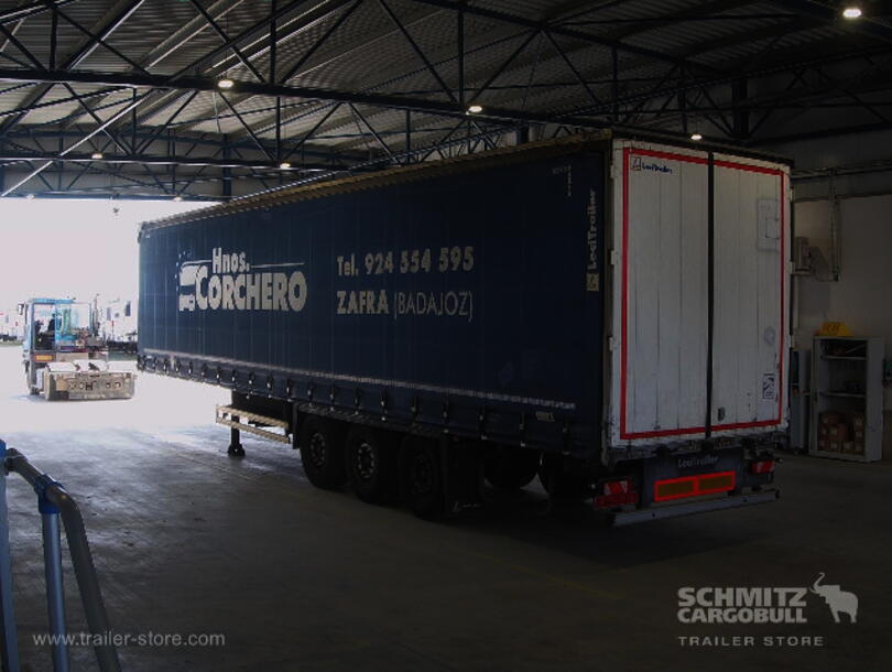 Leci Trailer - Standard Curtainsider (1)