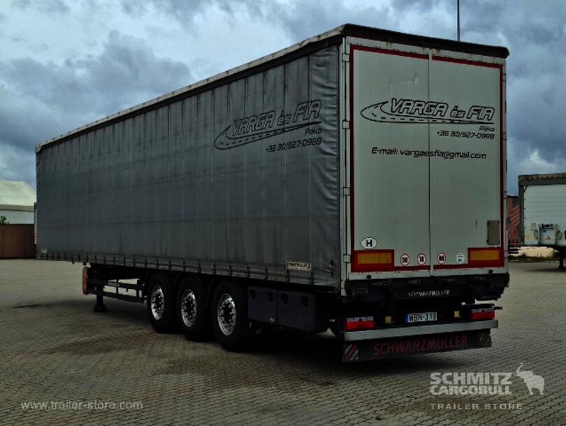 Schwarzmüller - Standard Curtainsider (2)