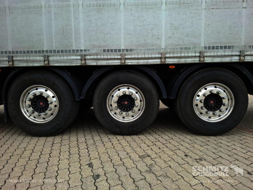 Schwarzmüller - Standard Curtainsider (7)