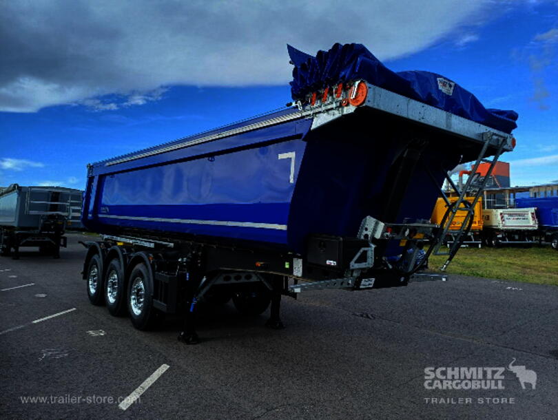 Schmitz Cargobull - steel half pipe body Tipper