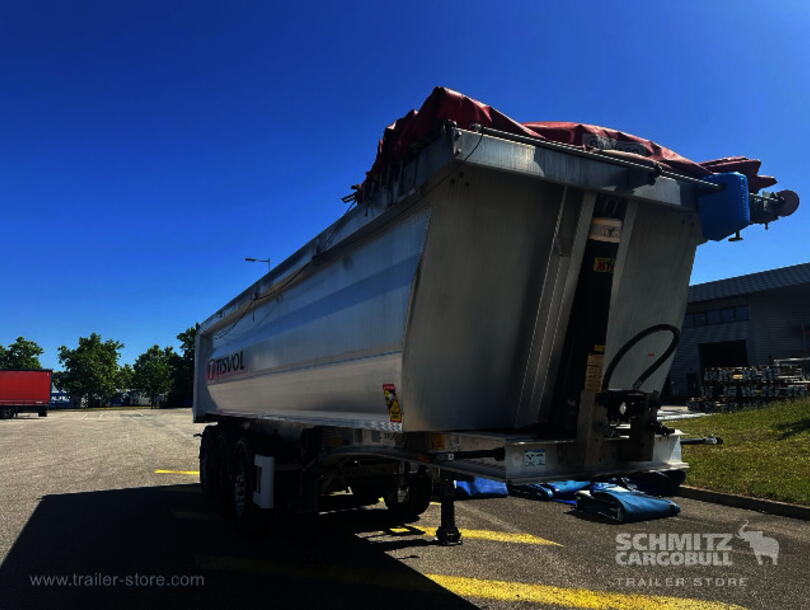  - steel half pipe body Tipper