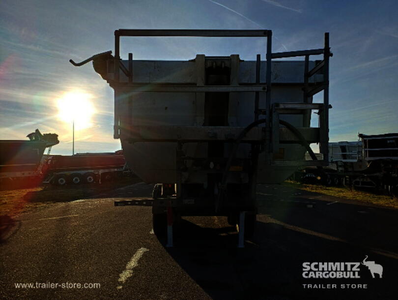 Schmitz Cargobull - steel half pipe body Tipper (6)