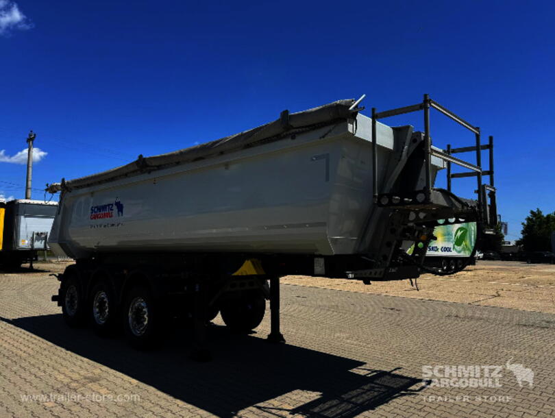 Schmitz Cargobull - Camião basculante con caixa de aço arredondada (1)