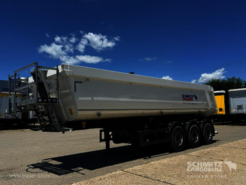 Schmitz Cargobull - steel half pipe body Tipper