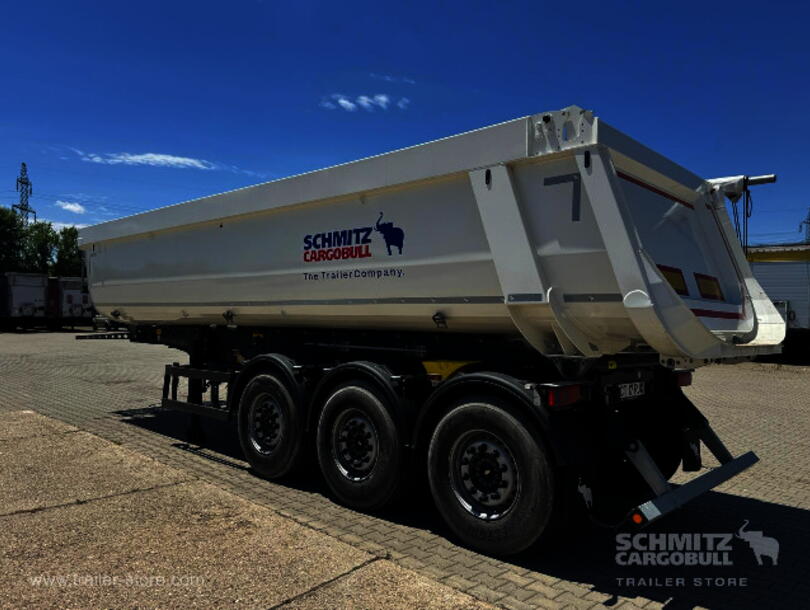 Schmitz Cargobull - steel half pipe body Tipper (2)