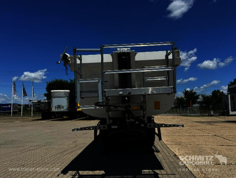 Schmitz Cargobull - steel half pipe body Tipper (4)