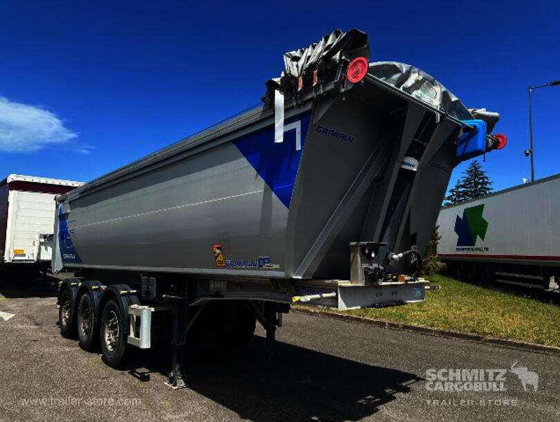  - steel half pipe body Tipper