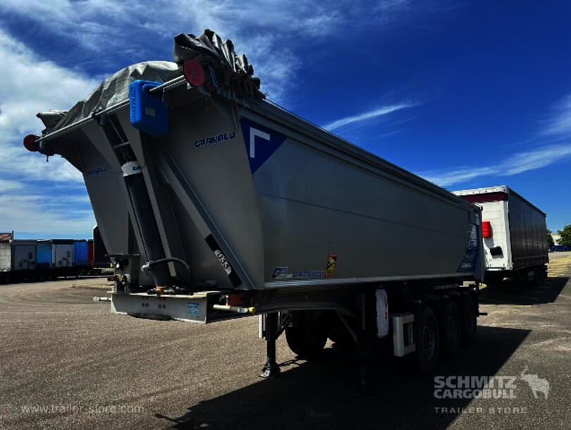 - steel half pipe body Tipper (1)