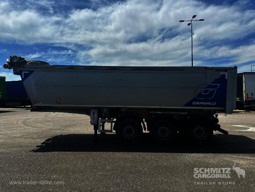 - steel half pipe body Tipper (4)