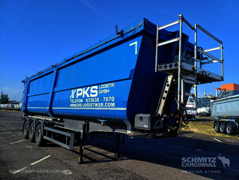 Schmitz Cargobull - steel half pipe body Tipper