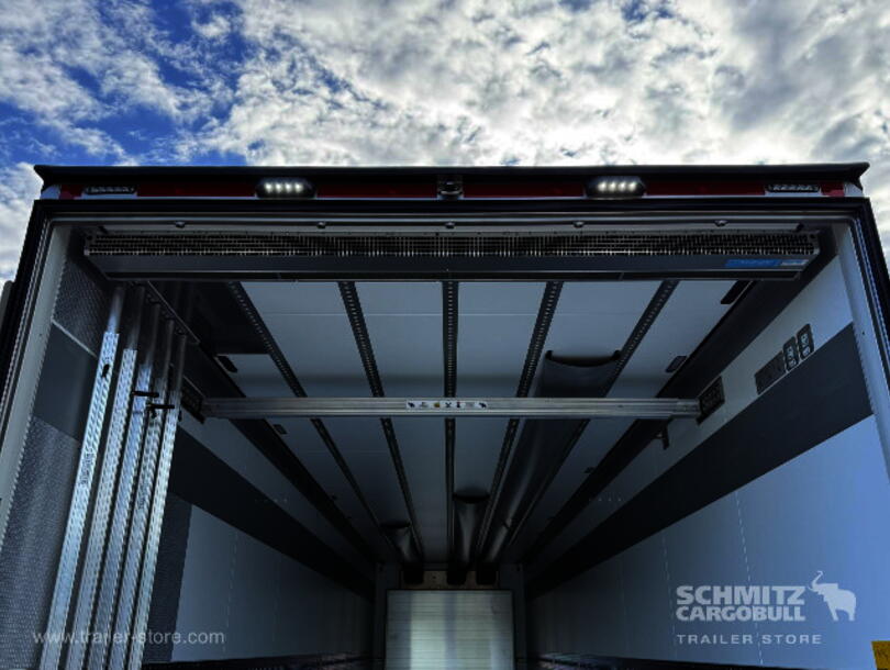 Schmitz Cargobull - Isolier-/Kühlkoffer Kühlkoffer (15)