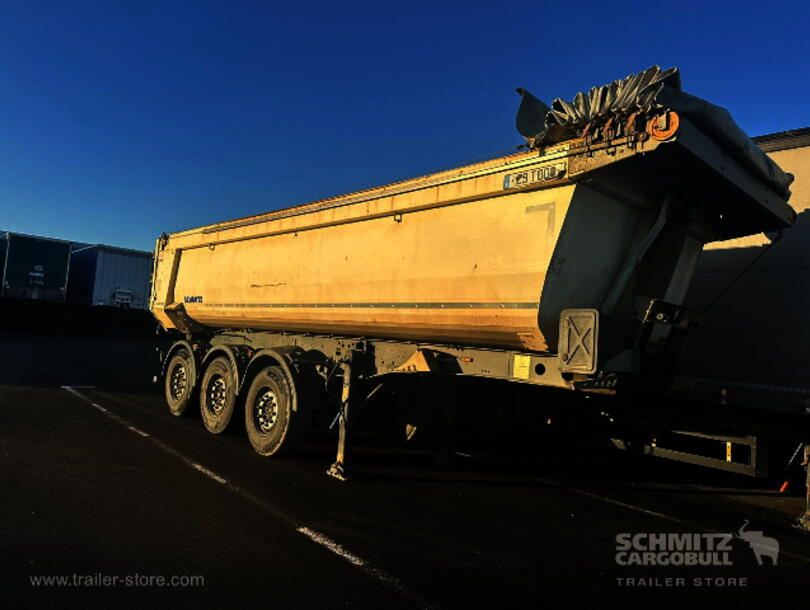 Schmitz Cargobull - steel half pipe body Tipper