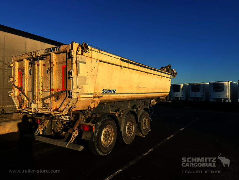 Schmitz Cargobull - steel half pipe body Tipper (1)