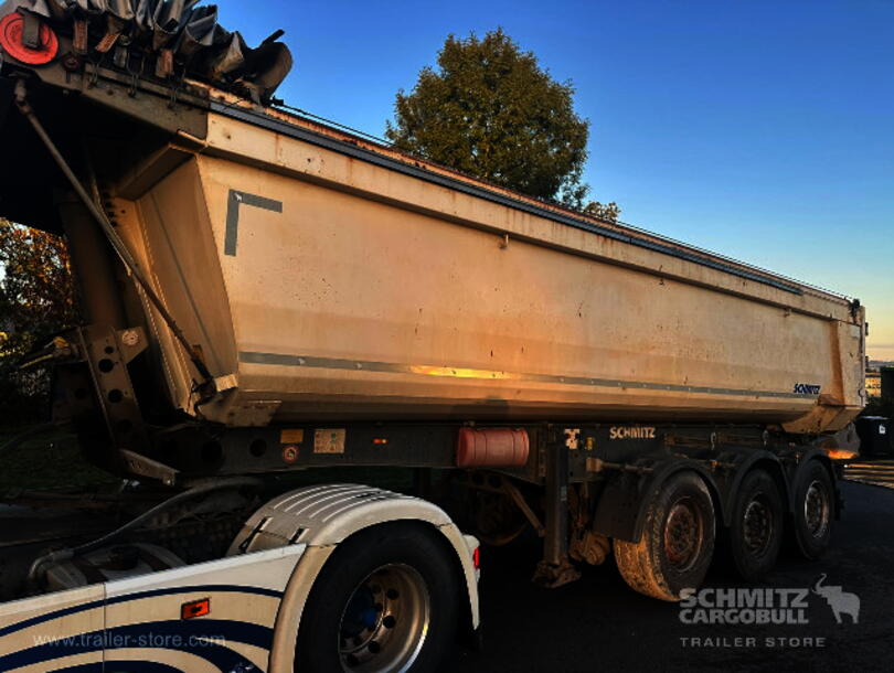 Schmitz Cargobull - steel half pipe body Tipper (4)