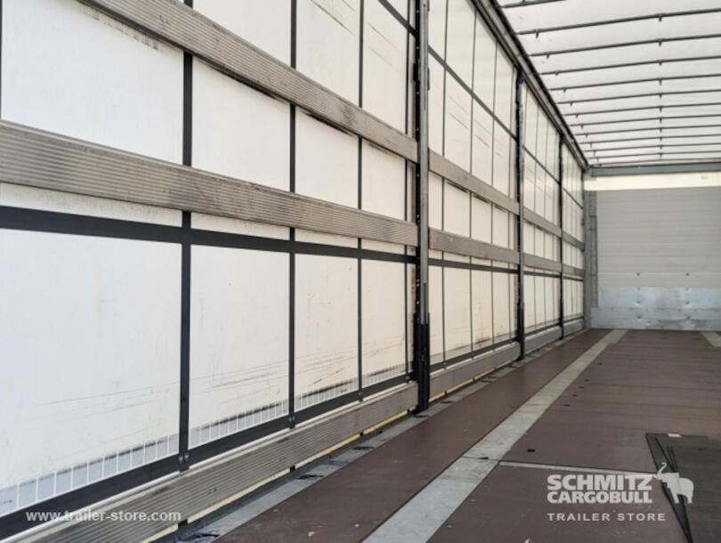 Schmitz Cargobull - Rideaux Coulissant porte-bobines (5)
