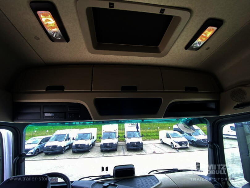 Mercedes-Benz - Commercial vehicles Tractor unit (12)