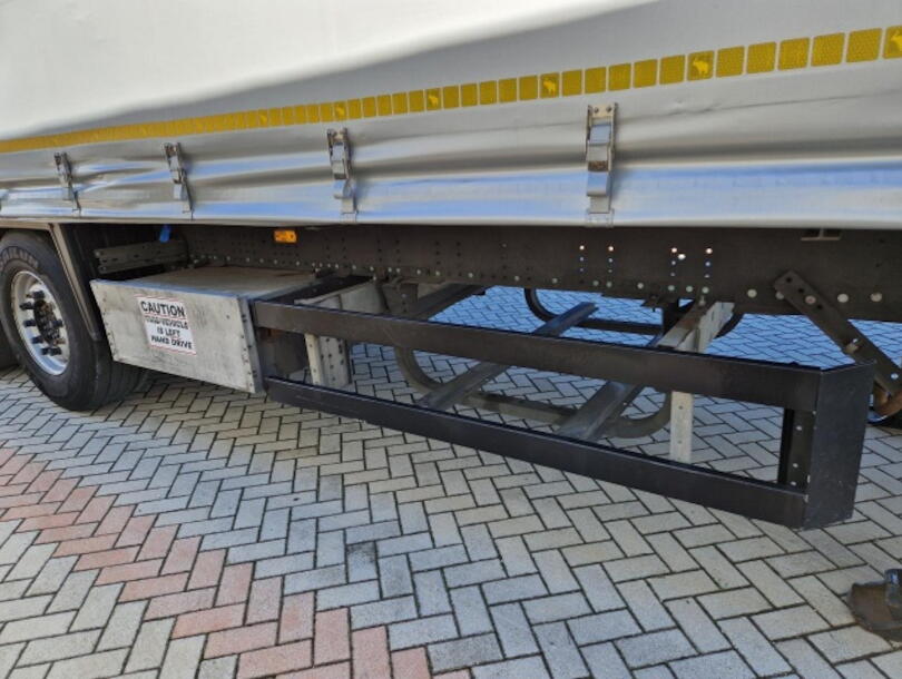 Schmitz Cargobull - Rideaux Coulissant Standard (3)